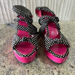 Pretty wrap around the leg wedge shoes